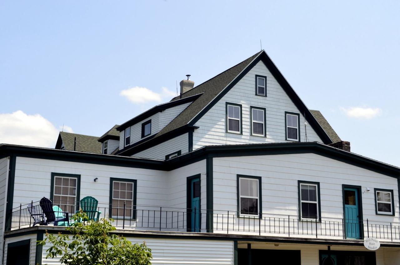 Still Point Lodge Deep Brook Exterior photo