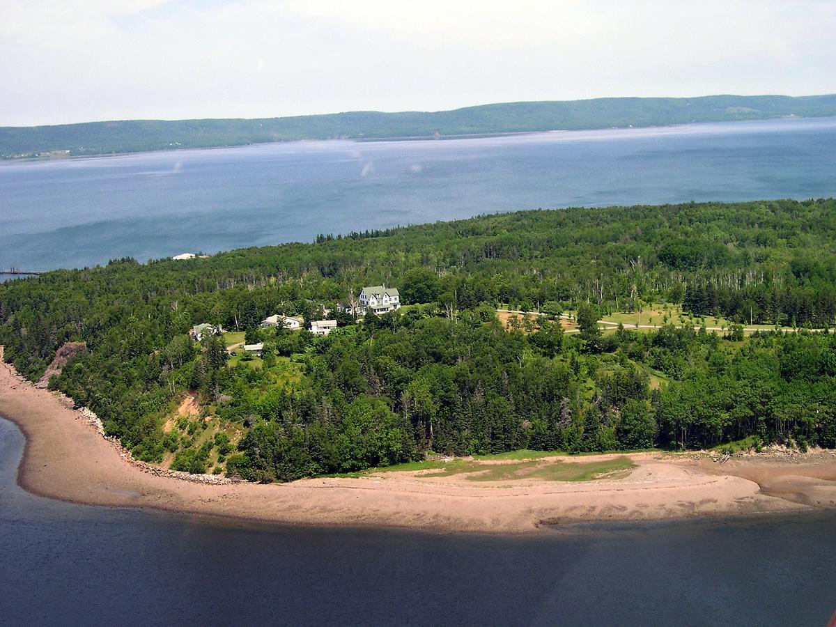 Still Point Lodge Deep Brook Exterior photo
